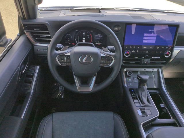 Certified 2025 Lexus GX 550 w/ Cold Area Package image 15