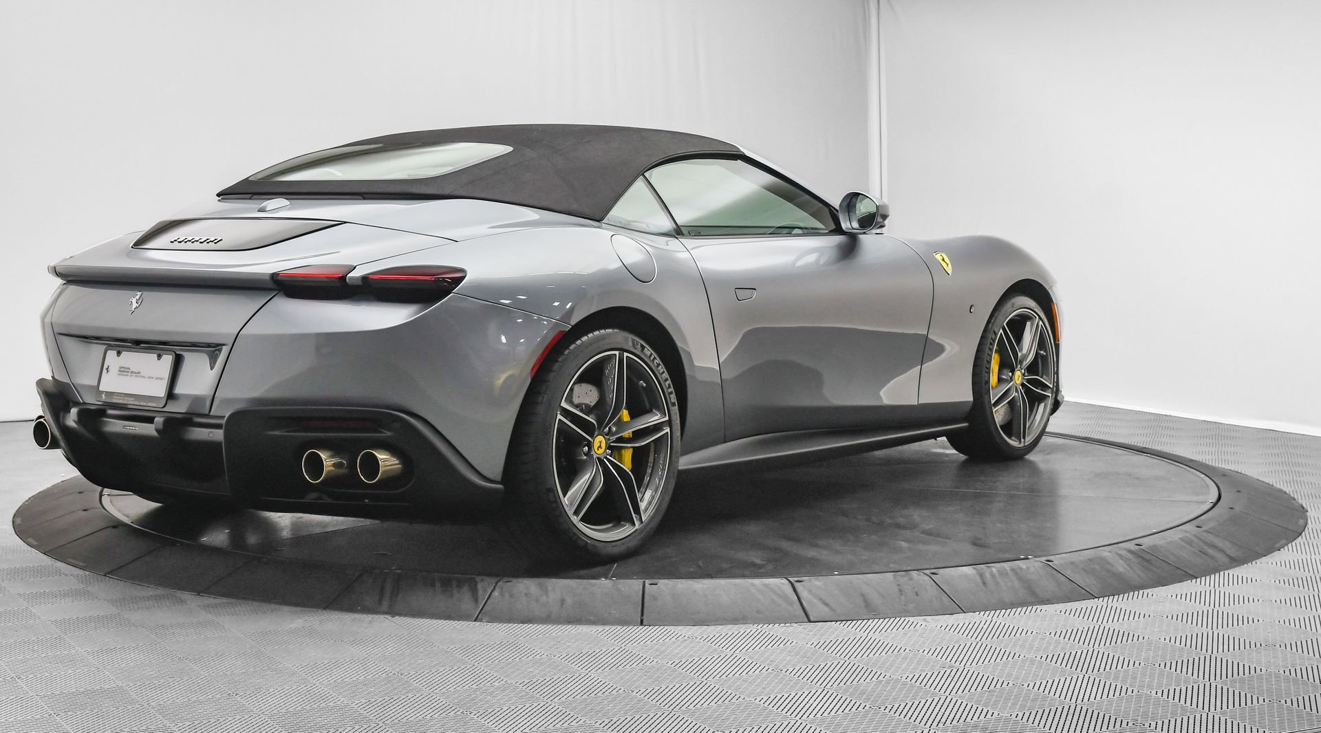 Used 2025 Ferrari Roma Spider image 62
