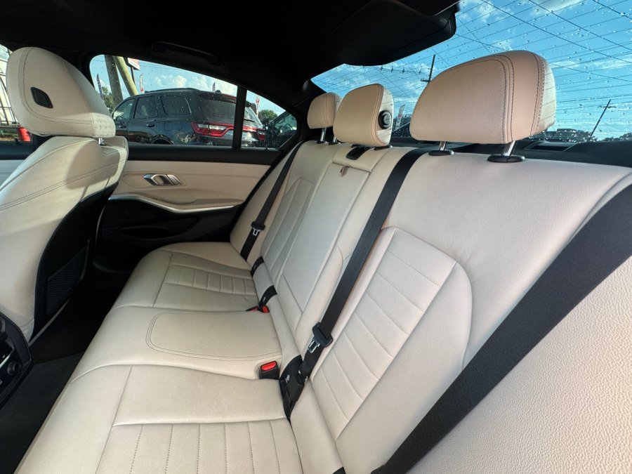 Used 2020 BMW 330i xDrive Sedan w/ Premium Package AWD/4WD image 26