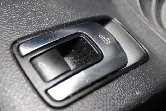 Used 2015 Volkswagen Eos Komfort image 24