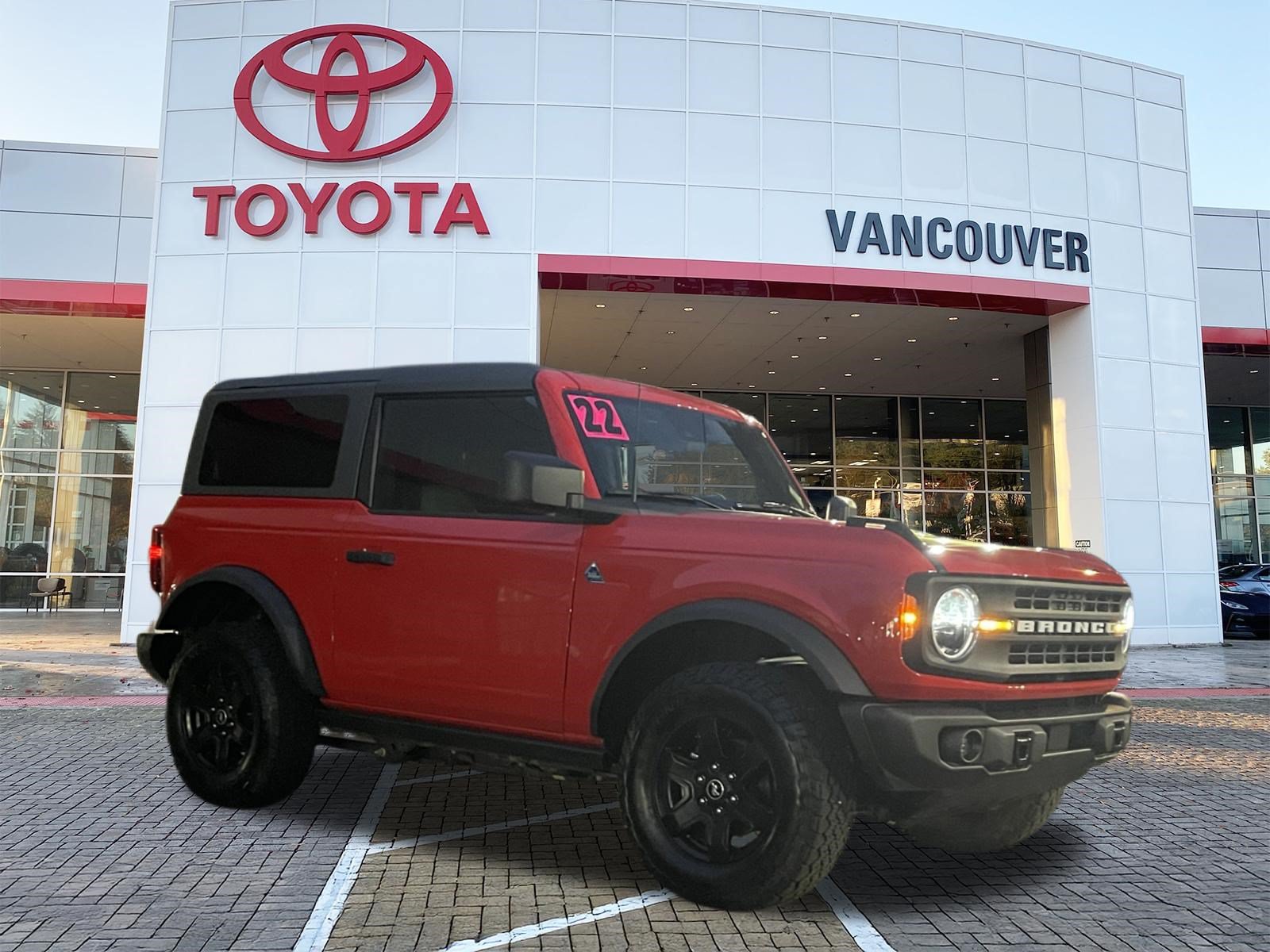 Used 2022 Ford Bronco Black Diamond AWD/4WD image 1