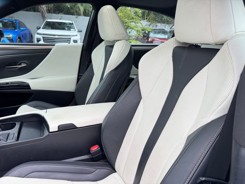 Used 2023 Lexus ES 350 F Sport w/ Accessory Package (Z2) image 41