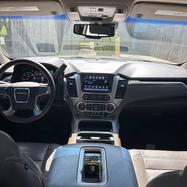 Used 2018 GMC Yukon Denali w/ Denali Ultimate Package RWD image 7