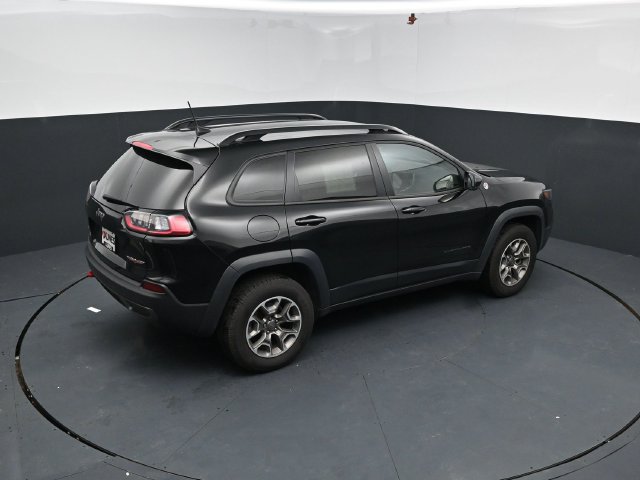 Used 2022 Jeep Cherokee Trailhawk AWD/4WD image 32