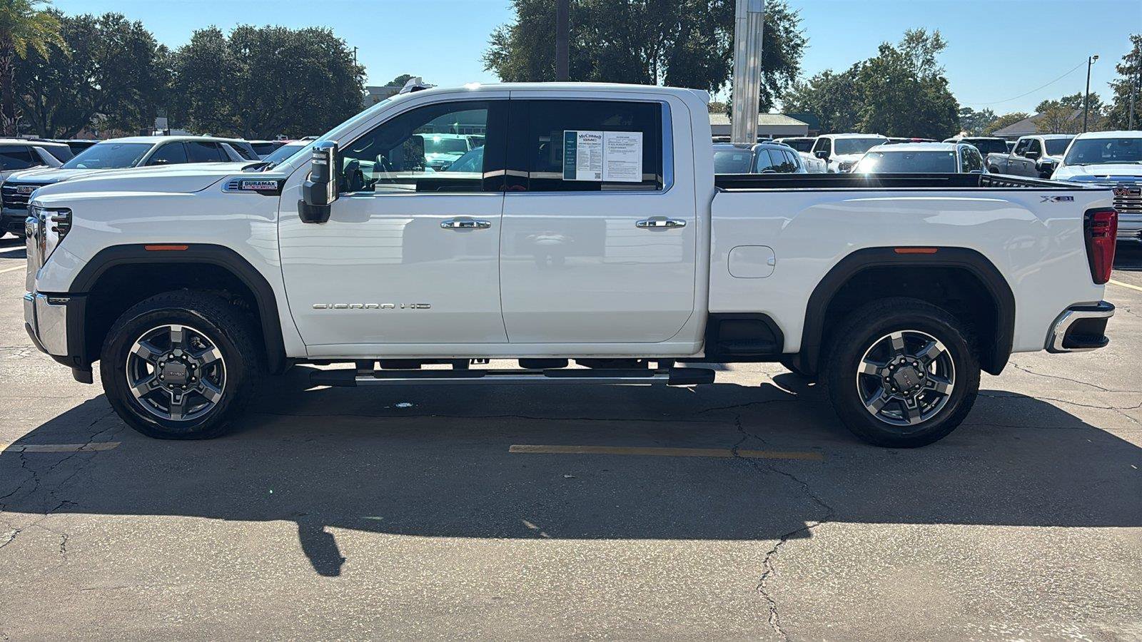 Certified 2025 GMC Sierra 2500 SLT w/ SLT Premium Package AWD/4WD image 4