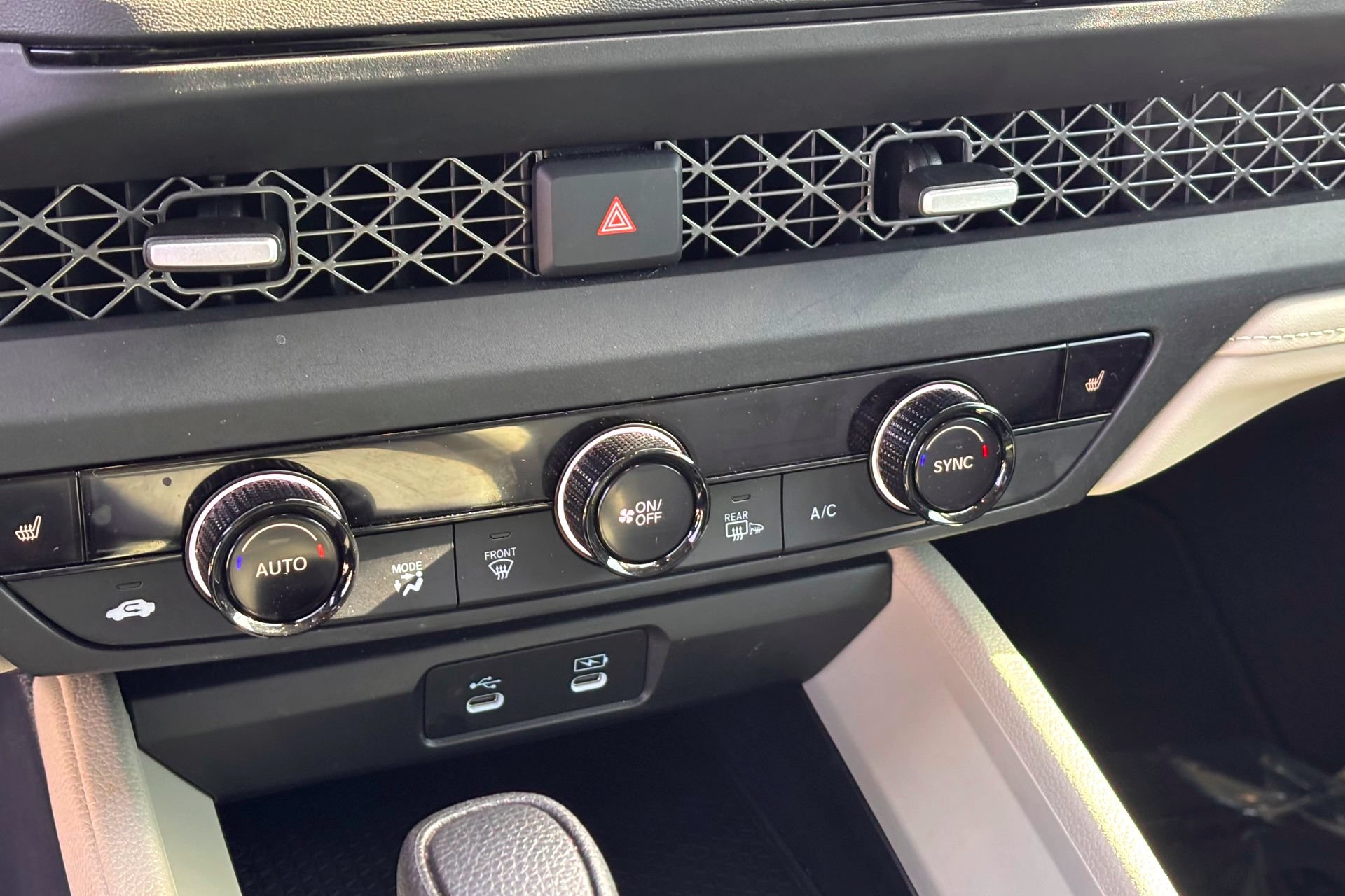 Used 2025 Honda Accord SE image 22