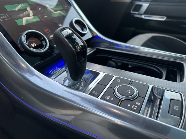 Used 2020 Land Rover Range Rover Sport HST image 32