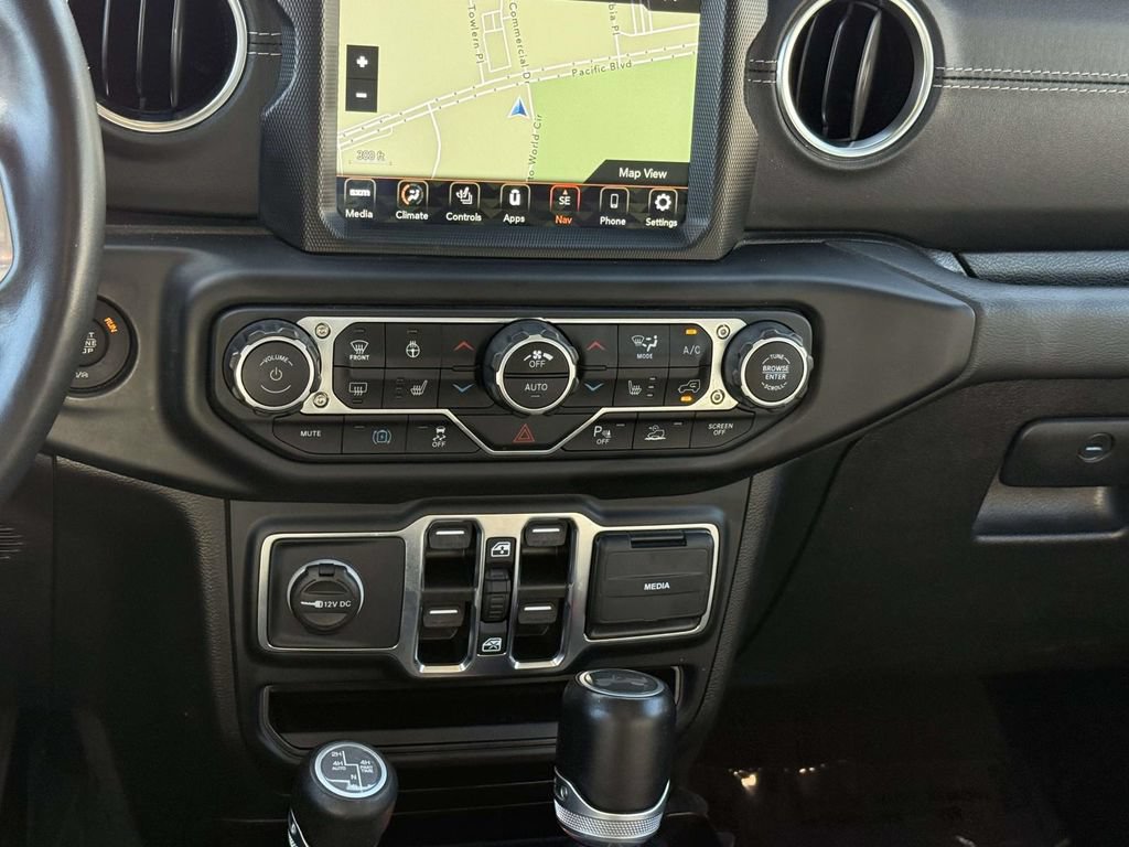 Used 2021 Jeep Wrangler Unlimited Sahara w/ Cold Weather Group AWD/4WD image 21