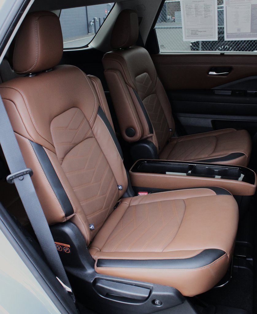Certified 2023 Nissan Pathfinder Platinum image 28