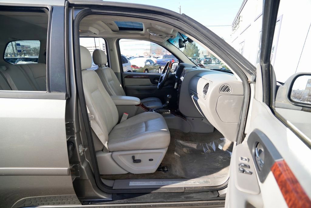 Used 2009 GMC Envoy Denali w/ Sun And 6-Disc Cd Package image 30