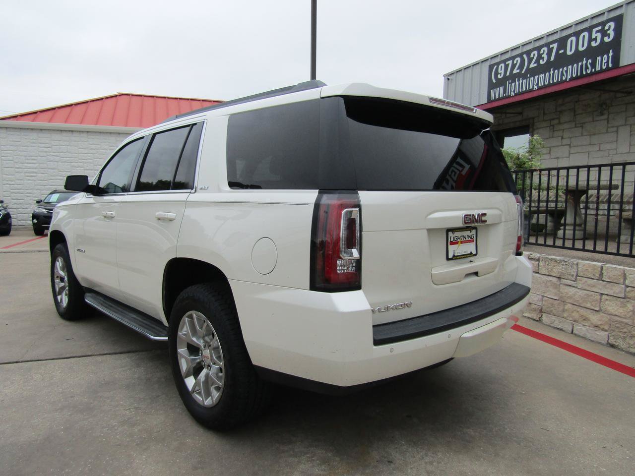 Used 2015 GMC Yukon SLT w/ HD Trailering Package RWD image 3