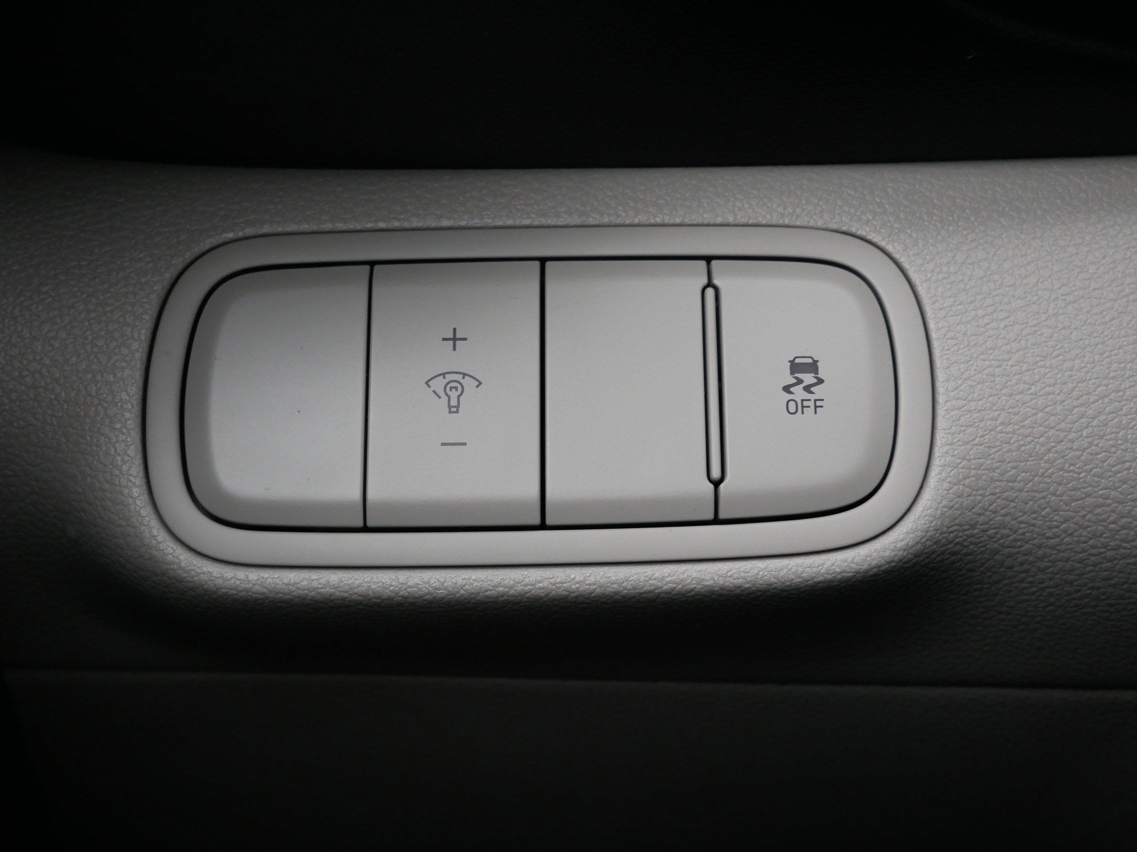 Certified 2023 Hyundai Venue SEL FWD image 27
