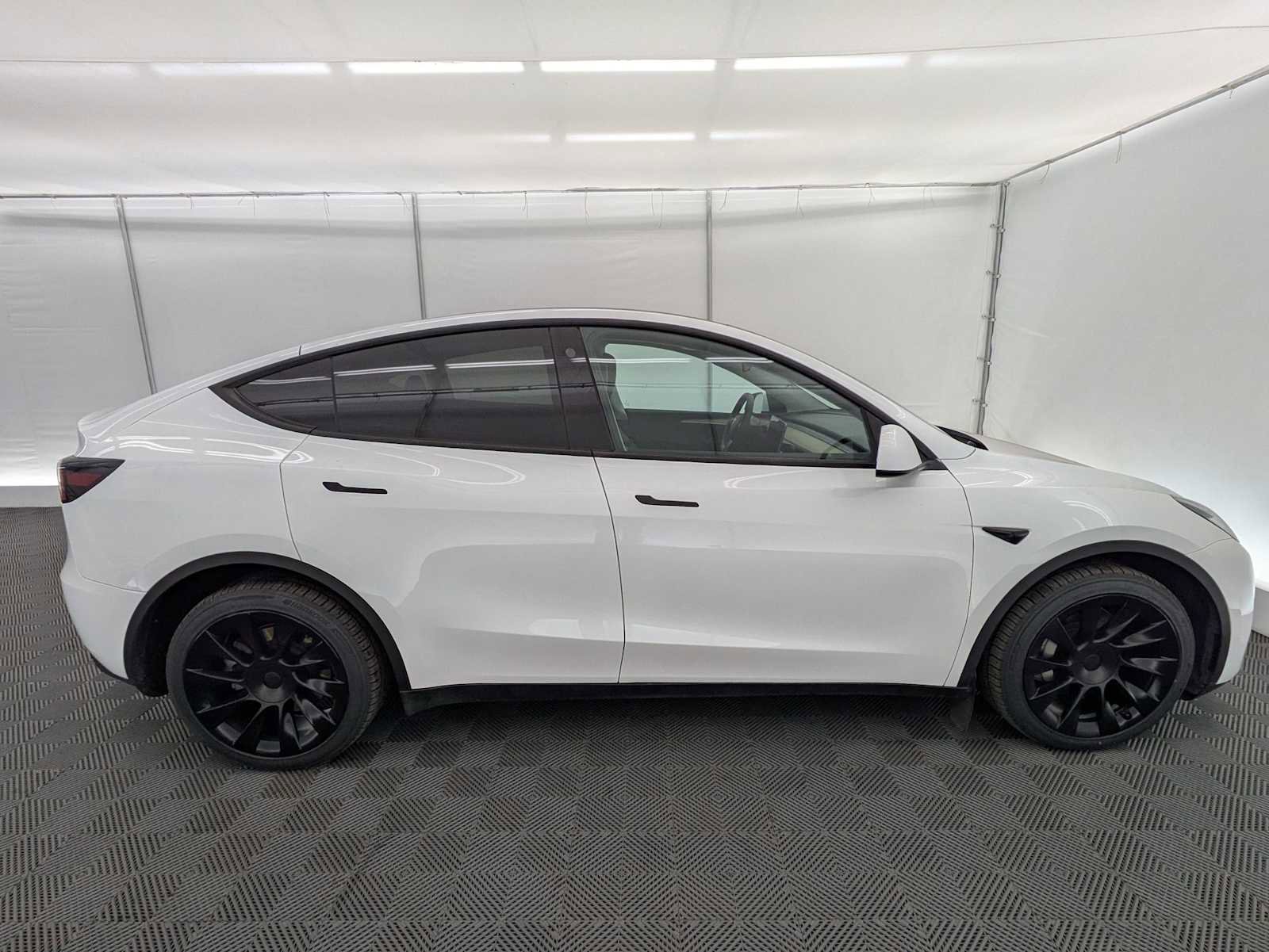 Used 2023 Tesla Model Y Long Range image 7