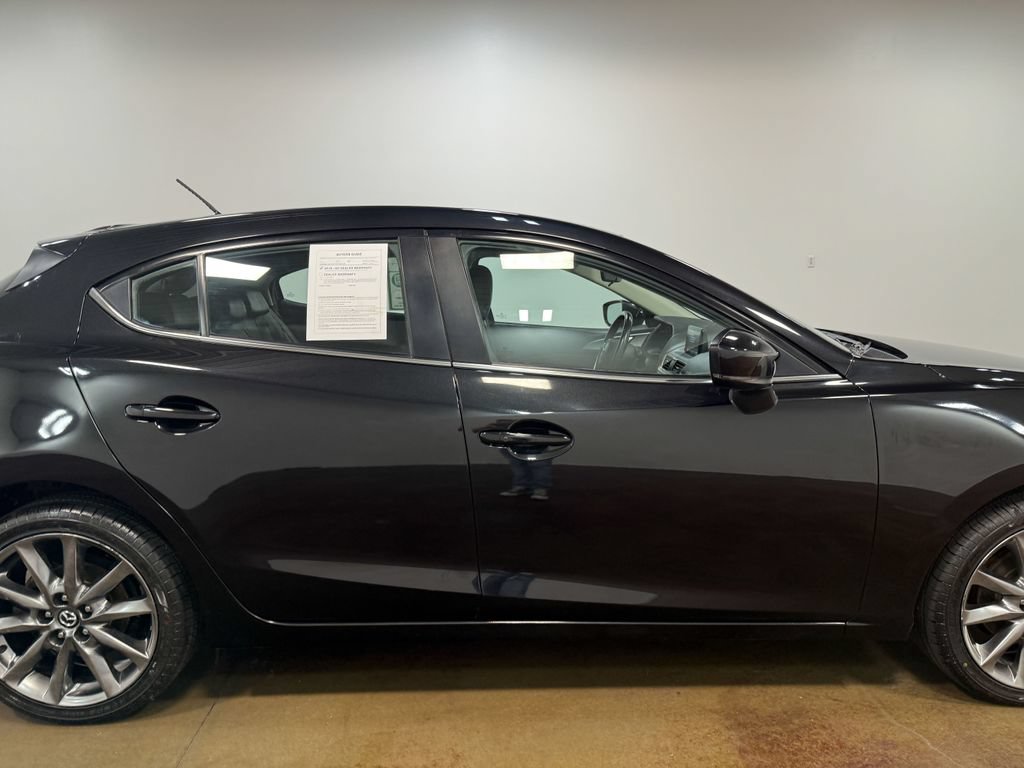 Used 2018 MAZDA MAZDA3 Touring FWD image 32
