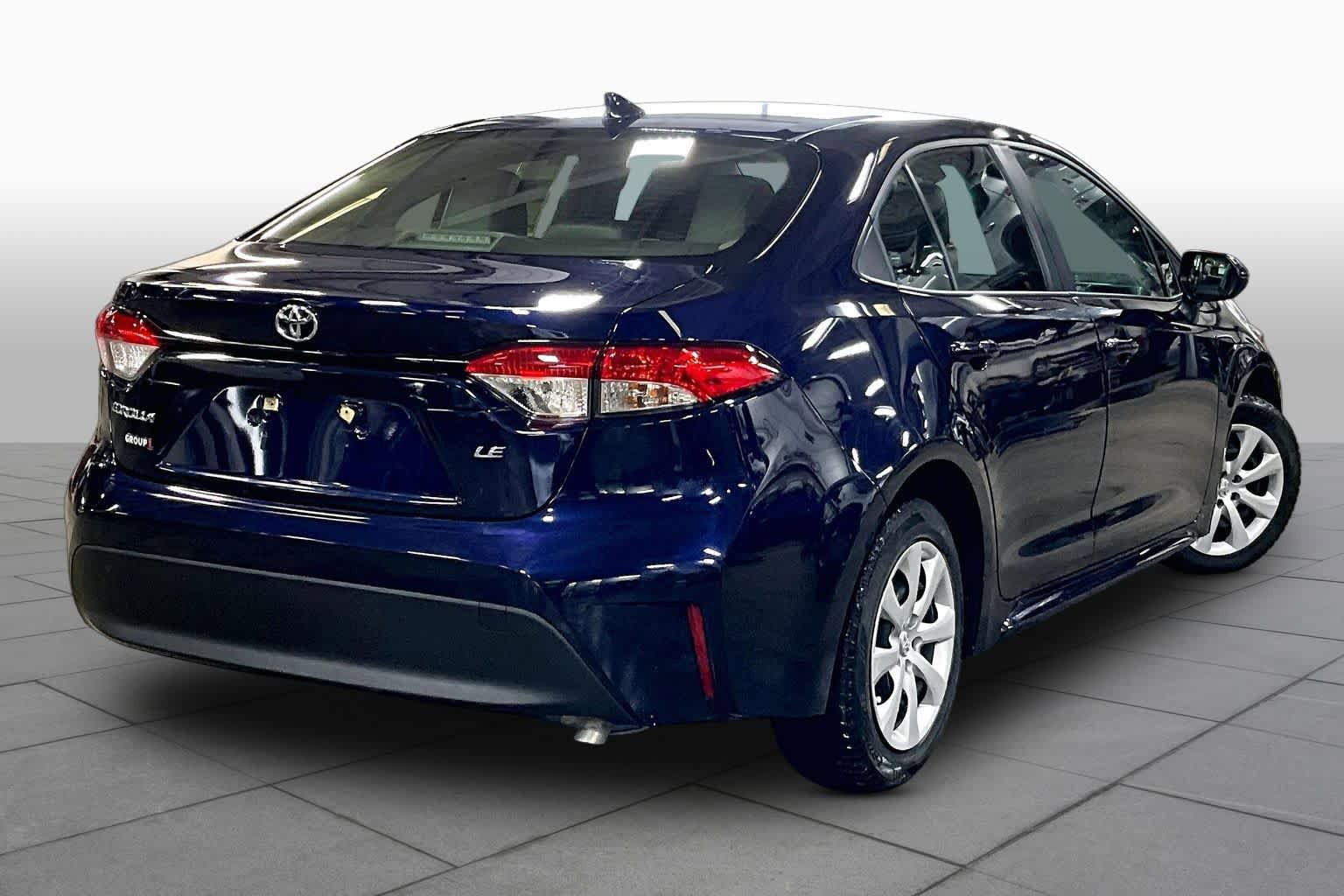 Used 2023 Toyota Corolla LE w/ Carpet Mat Package (TMS) FWD image 13