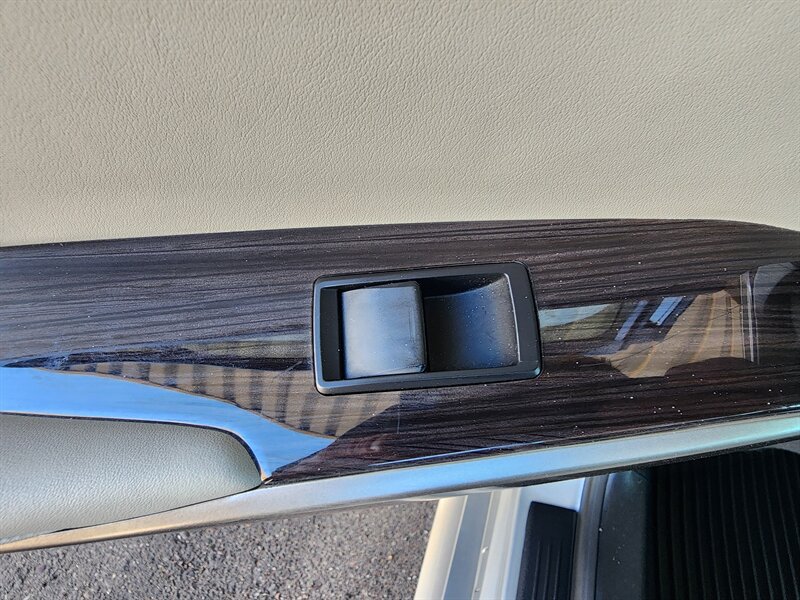 Used 2014 Lexus IS 250 AWD w/ Luxury Package w/Gray Wood image 72