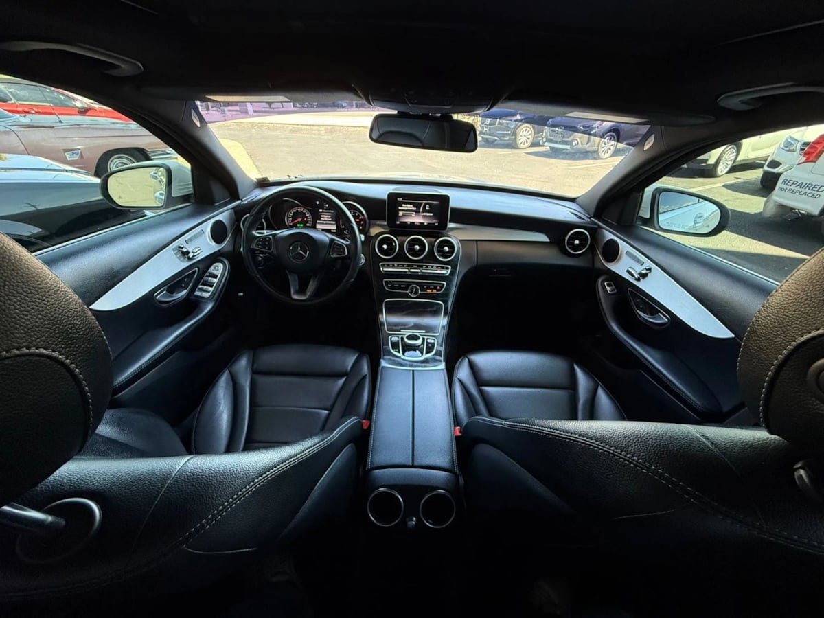 Used 2018 Mercedes-Benz C 300 Sedan w/ Premium Package image 32