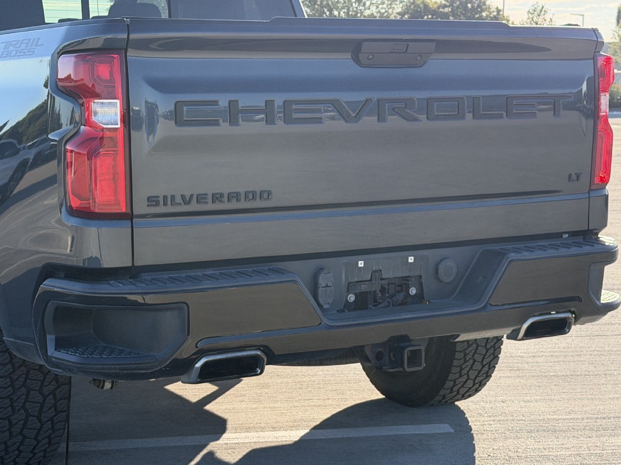 Used 2021 Chevrolet Silverado 1500 LT Trail Boss w/ Convenience Package II AWD/4WD image 6