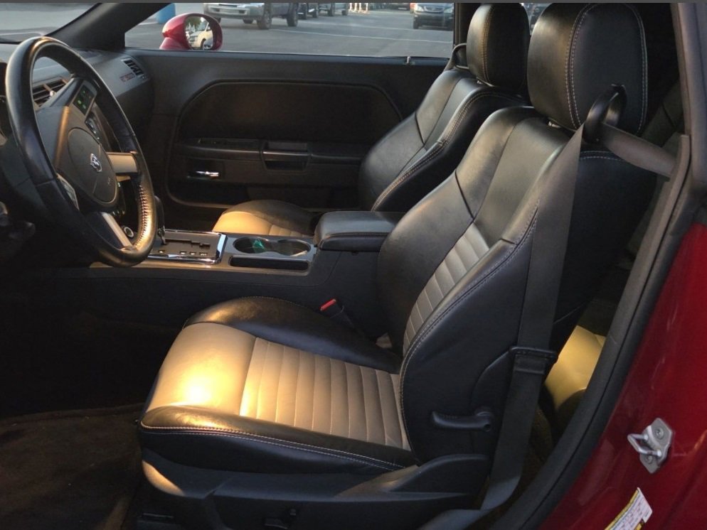 Used 2009 Dodge Challenger R/T image 25