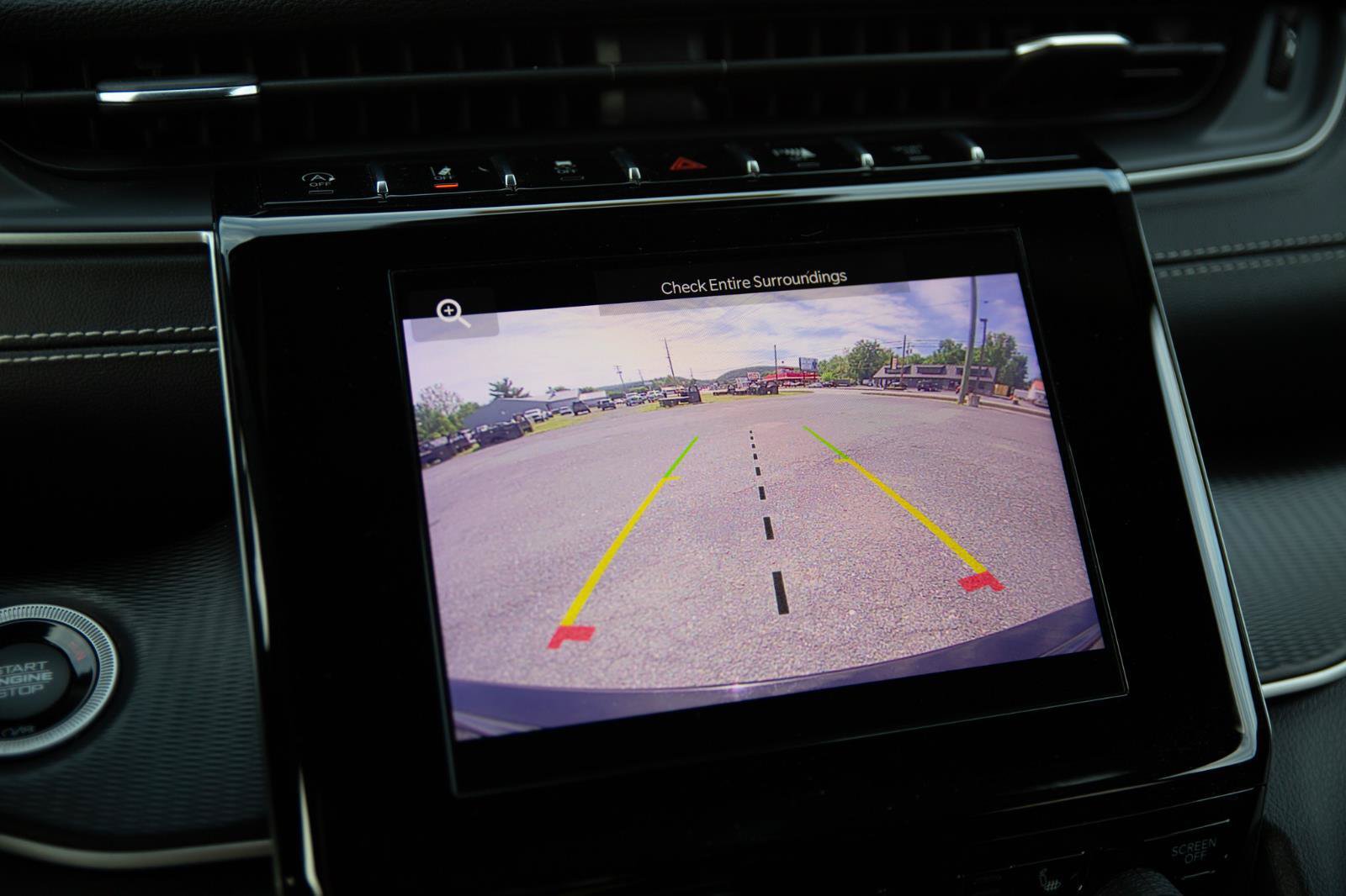 Used 2023 Jeep Grand Cherokee Altitude AWD/4WD image 17