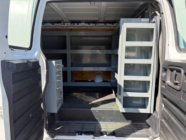 Used 2013 GMC Savana 3500 RWD image 21