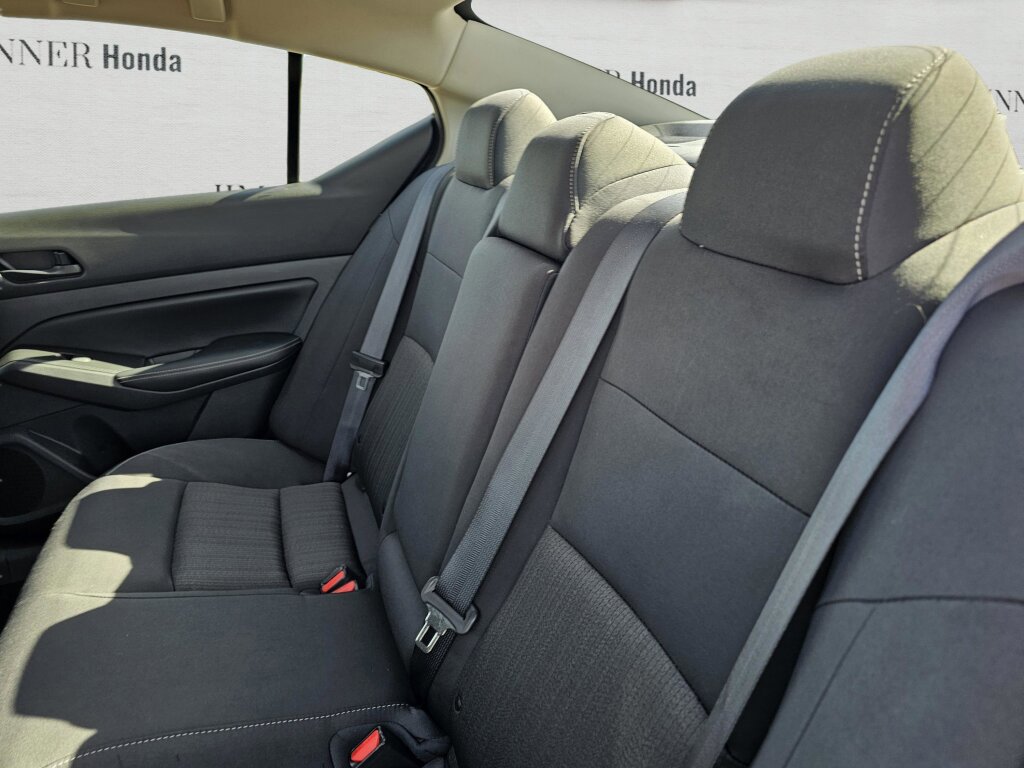 Used 2024 Nissan Altima 2.5 SV image 31