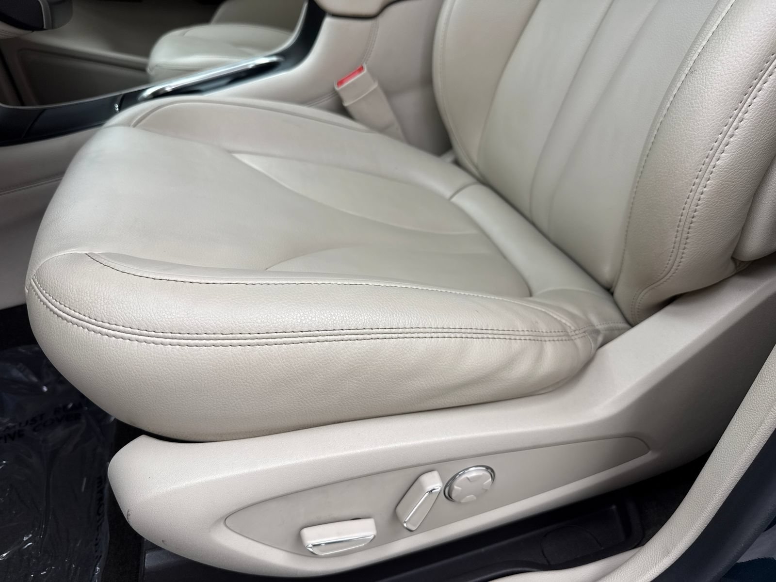 Used 2019 Lincoln MKC Premiere FWD image 34