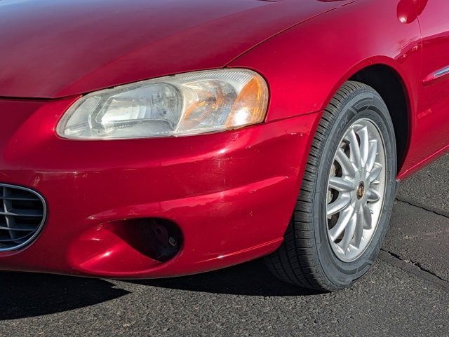 Used 2002 Chrysler Sebring LXi image 2