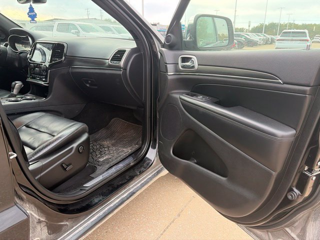 Used 2019 Jeep Grand Cherokee Limited w/ Luxury Group II AWD/4WD image 22