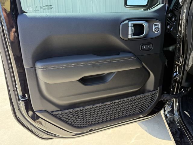 New 2025 Jeep Wrangler Sahara w/ Technology Group image 12