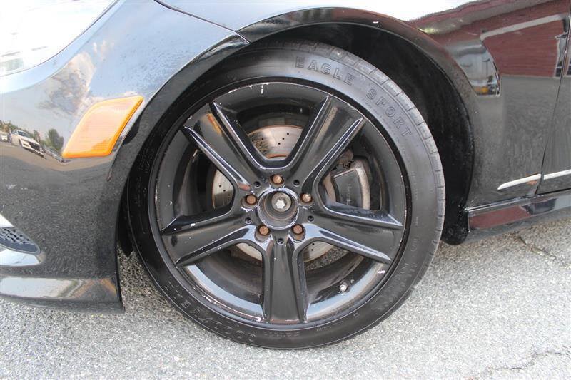 Used 2011 Mercedes-Benz C 300 4MATIC Sedan image 9