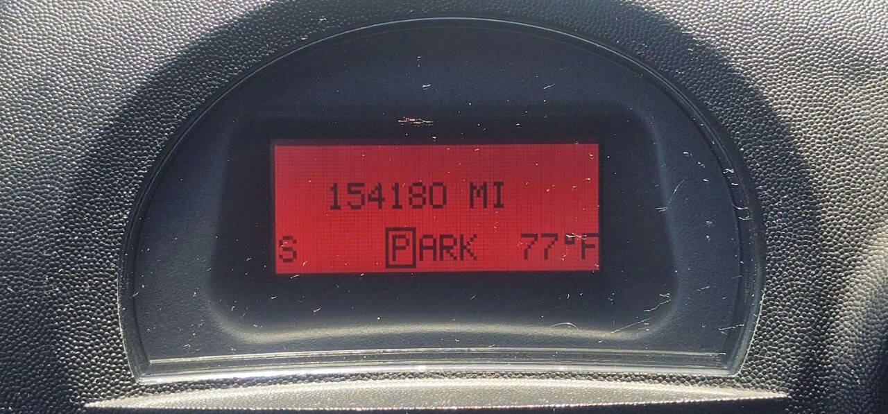 Used 2005 Pontiac Grand Prix GT w/ Leather Trim Package FWD image 10