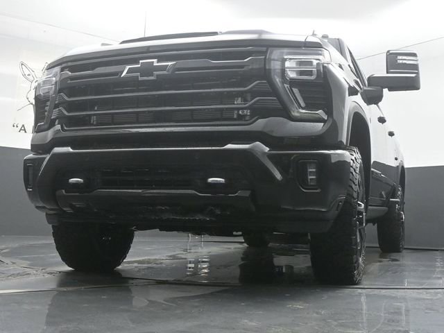 New 2026 Chevrolet Silverado 2500 High Country w/ High Country Premium Package AWD/4WD image 4
