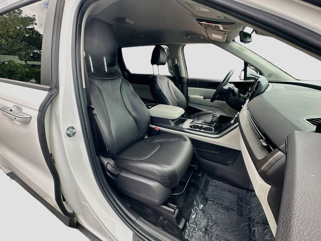 Certified 2024 Kia Carnival EX FWD image 29
