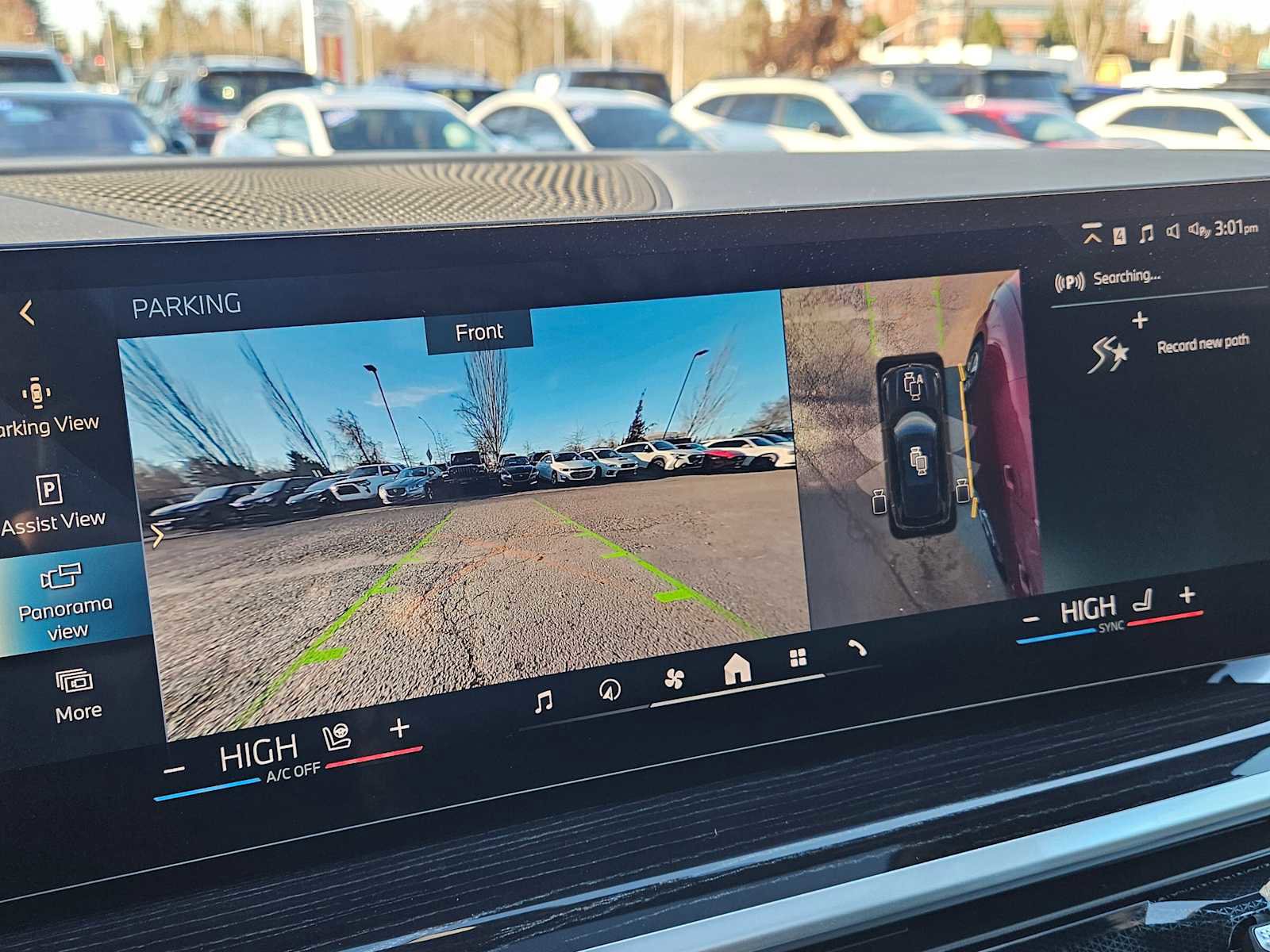 Used 2026 BMW X5 xDrive50e w/ M Sport Package image 28