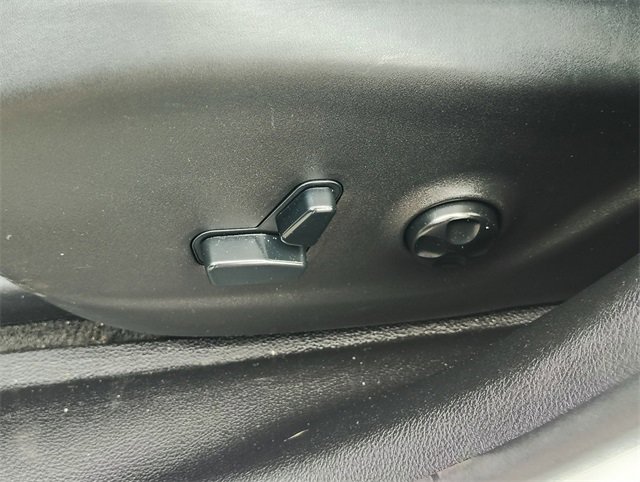 Used 2015 Jeep Cherokee Limited image 11