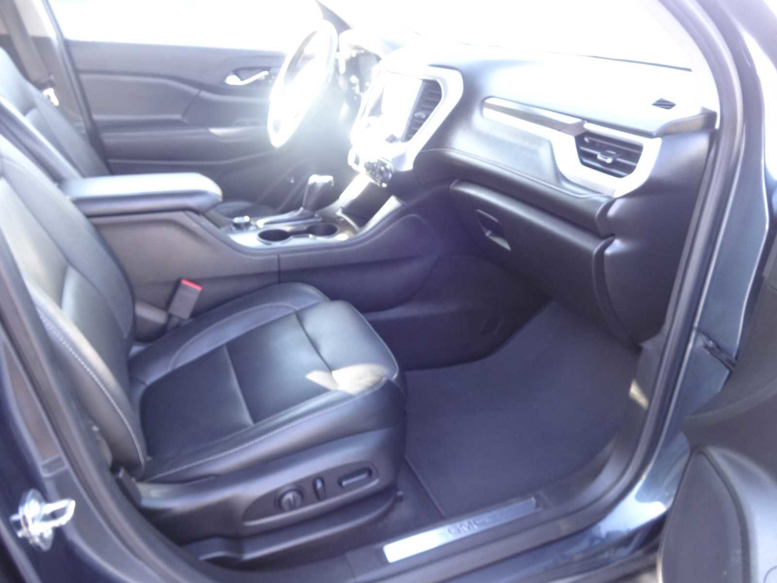 Used 2019 GMC Acadia SLT image 7