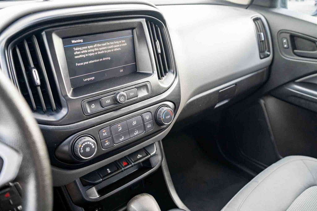 Used 2022 Chevrolet Colorado W/T w/ WT Convenience Package RWD image 18