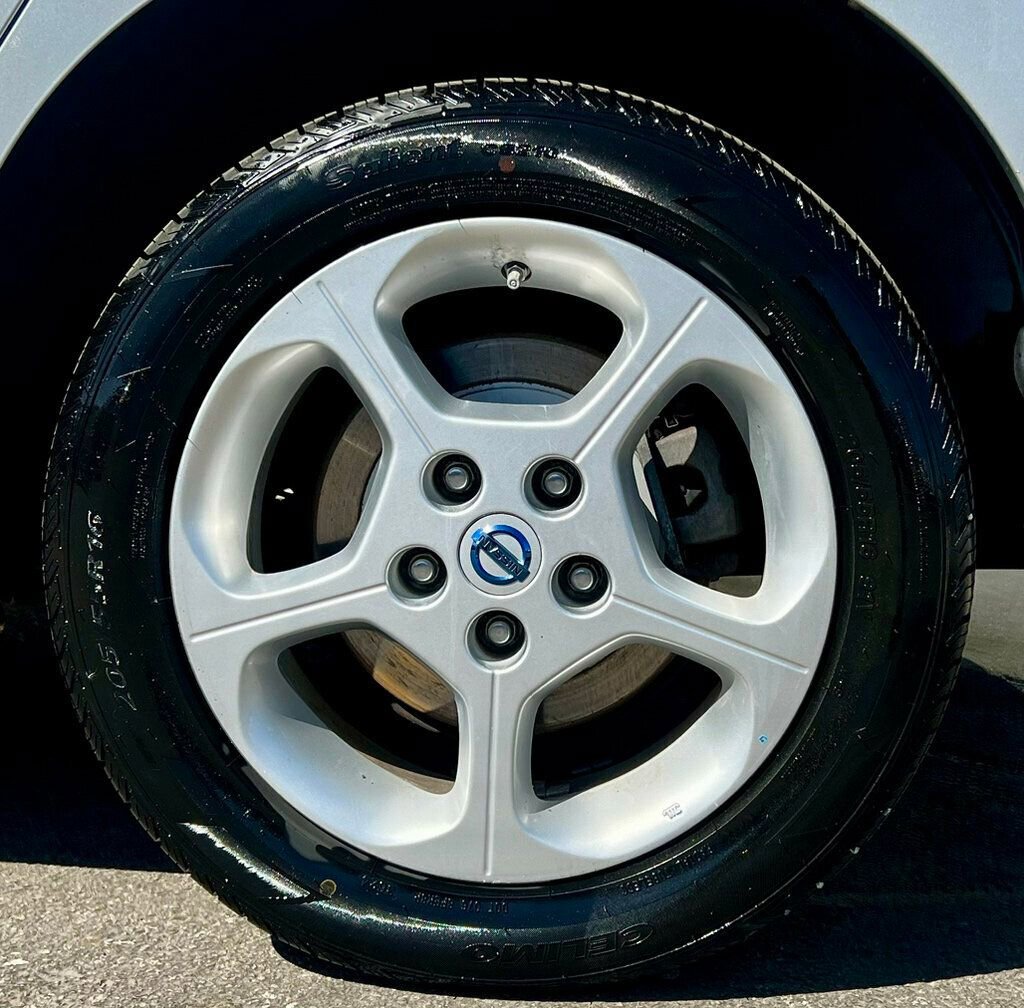 Used 2012 Nissan Leaf SL image 31