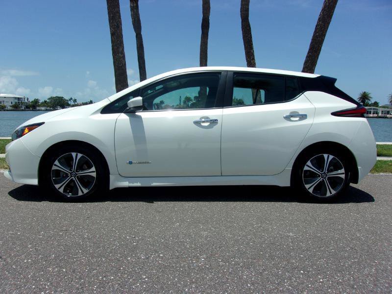 Used 2018 Nissan Leaf SL w/ SL Technology Package FWD image 5