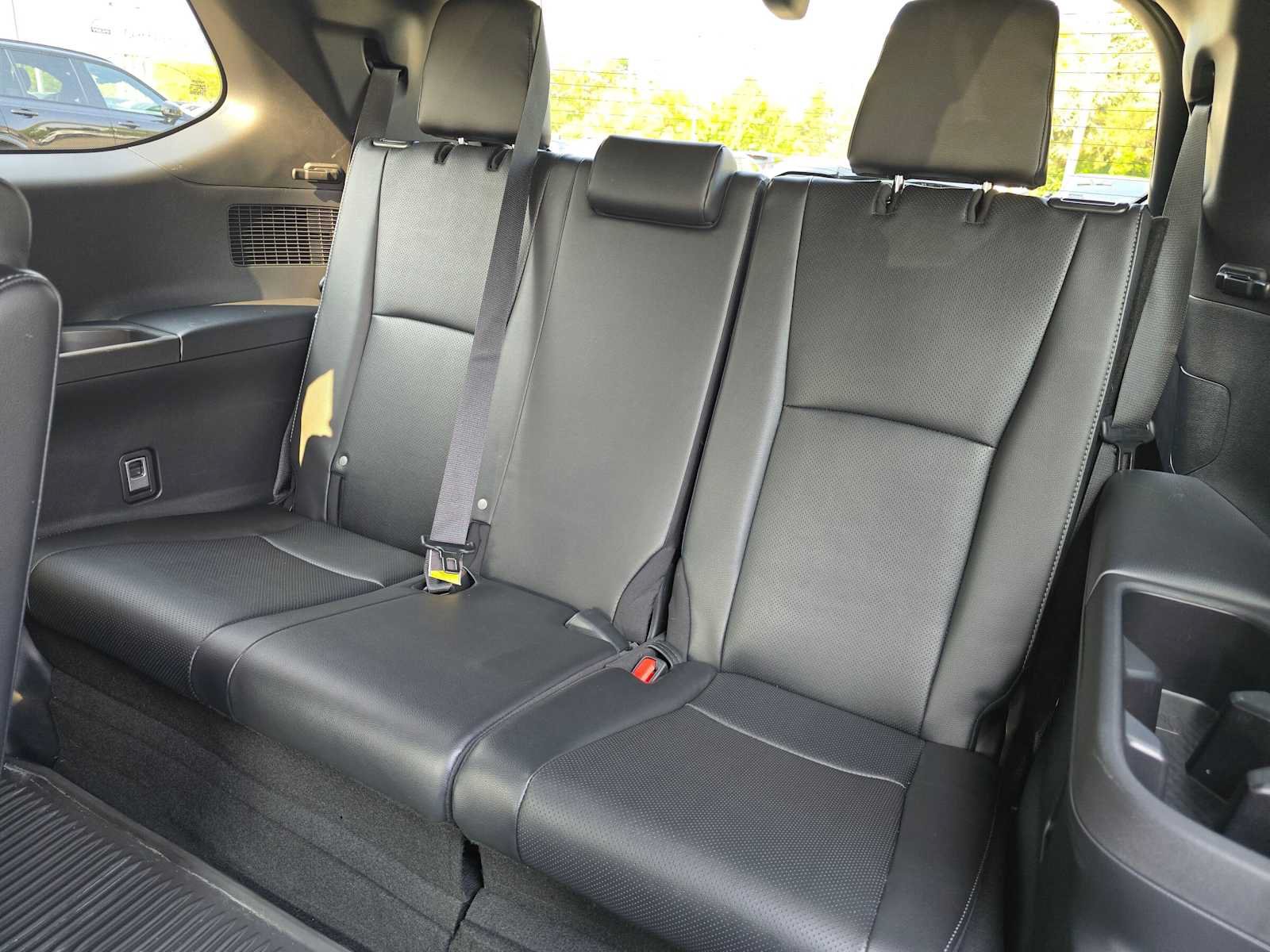 Used 2025 Toyota Grand Highlander AWD Hybrid image 17
