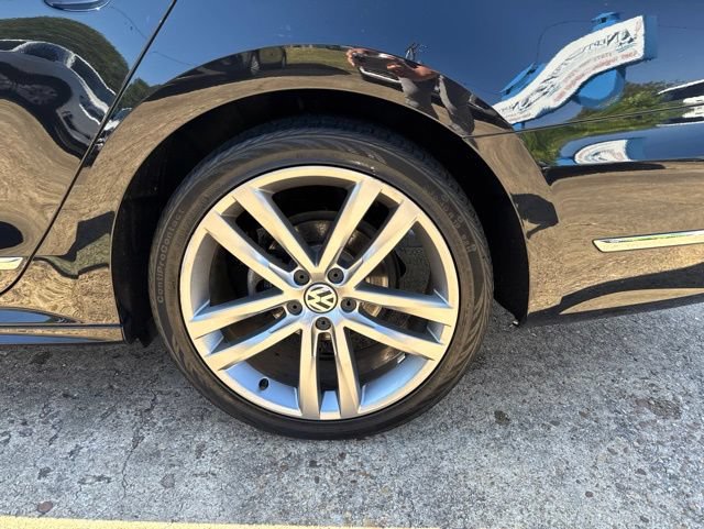 Used 2017 Volkswagen Passat 1.8T R-Line FWD image 27