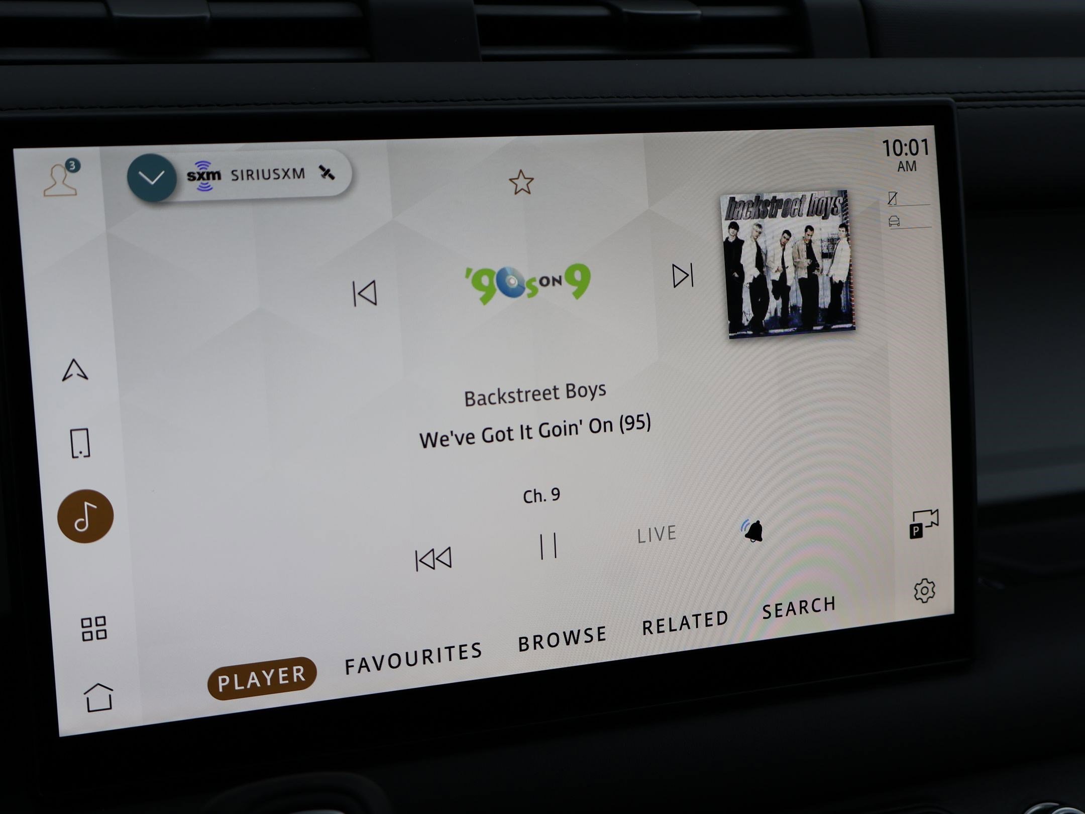 Used 2025 Land Rover Defender 110 X-Dynamic SE image 21