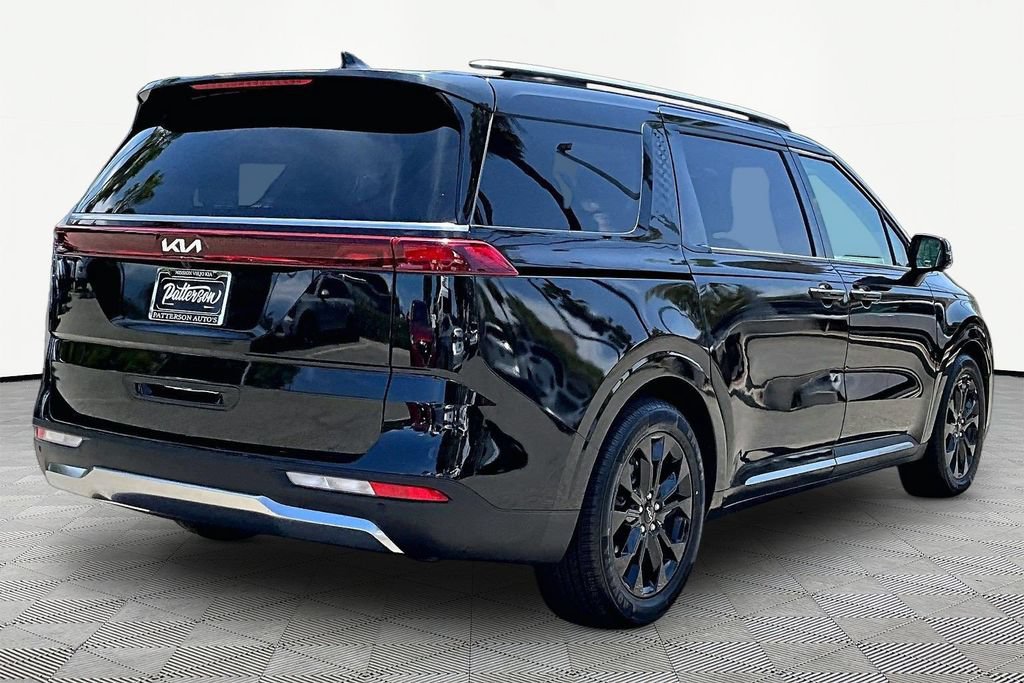 Certified 2024 Kia Carnival SX FWD image 2