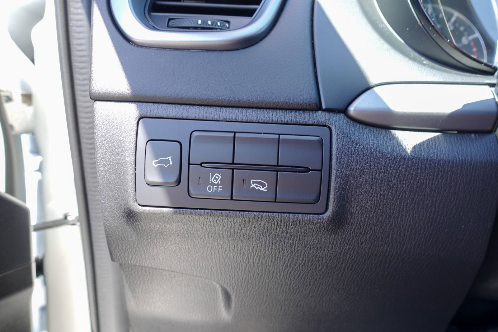 Certified 2023 MAZDA CX-9 Touring Plus AWD/4WD image 18