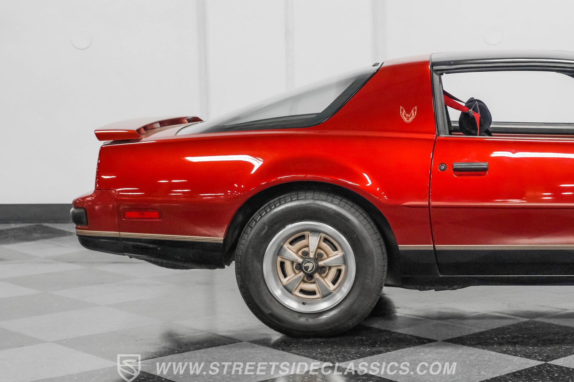 Used 1987 Pontiac Firebird Coupe image 26