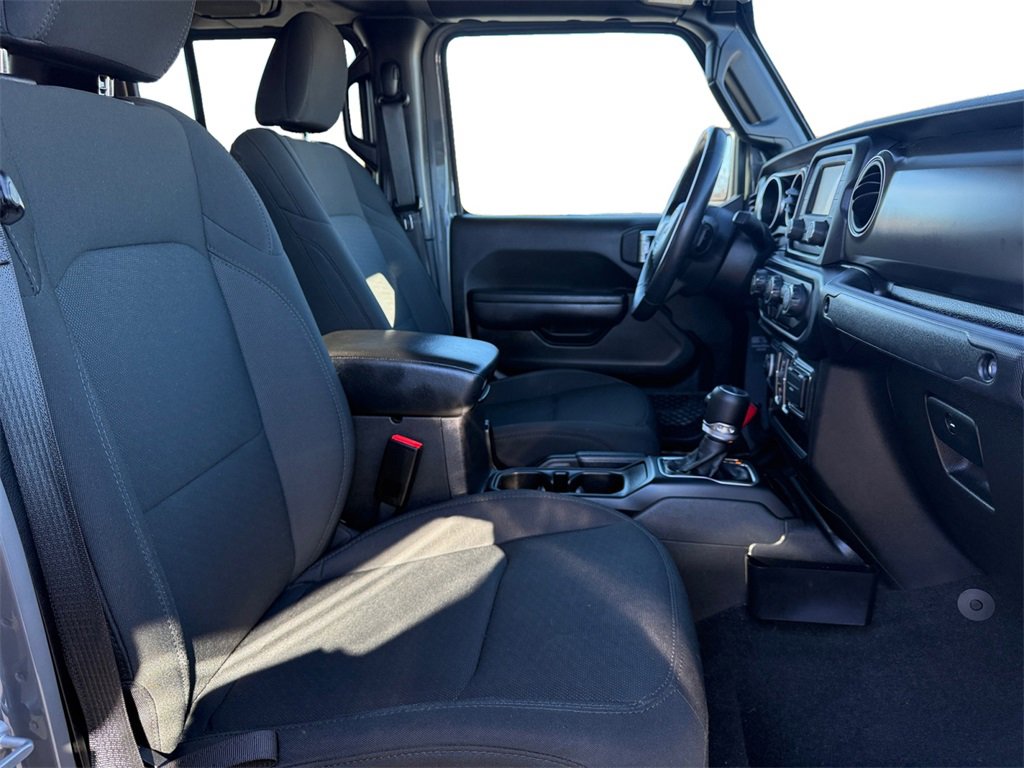 Used 2021 Jeep Gladiator Willys image 15
