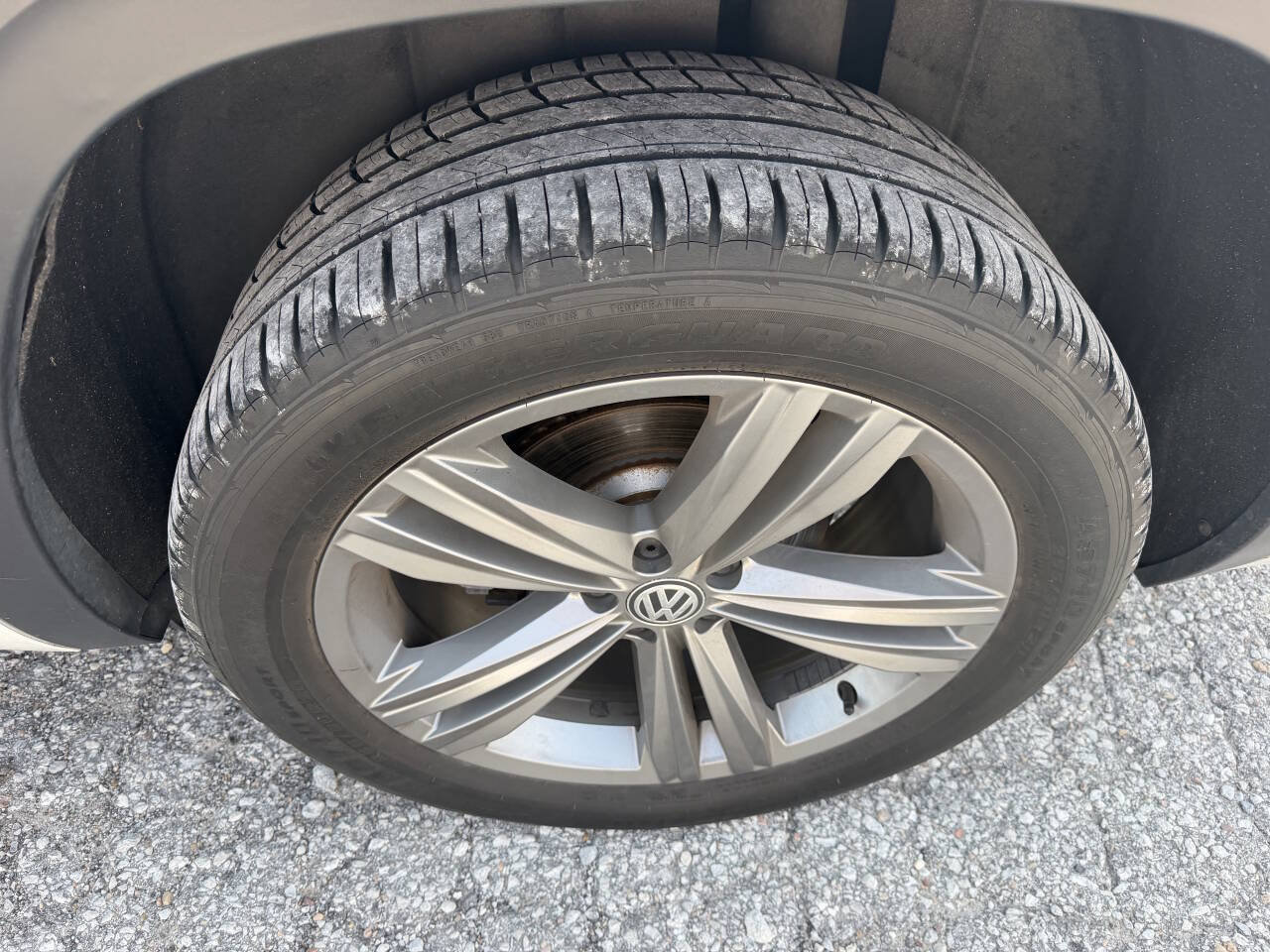 Used 2018 Volkswagen Atlas SEL AWD/4WD image 10