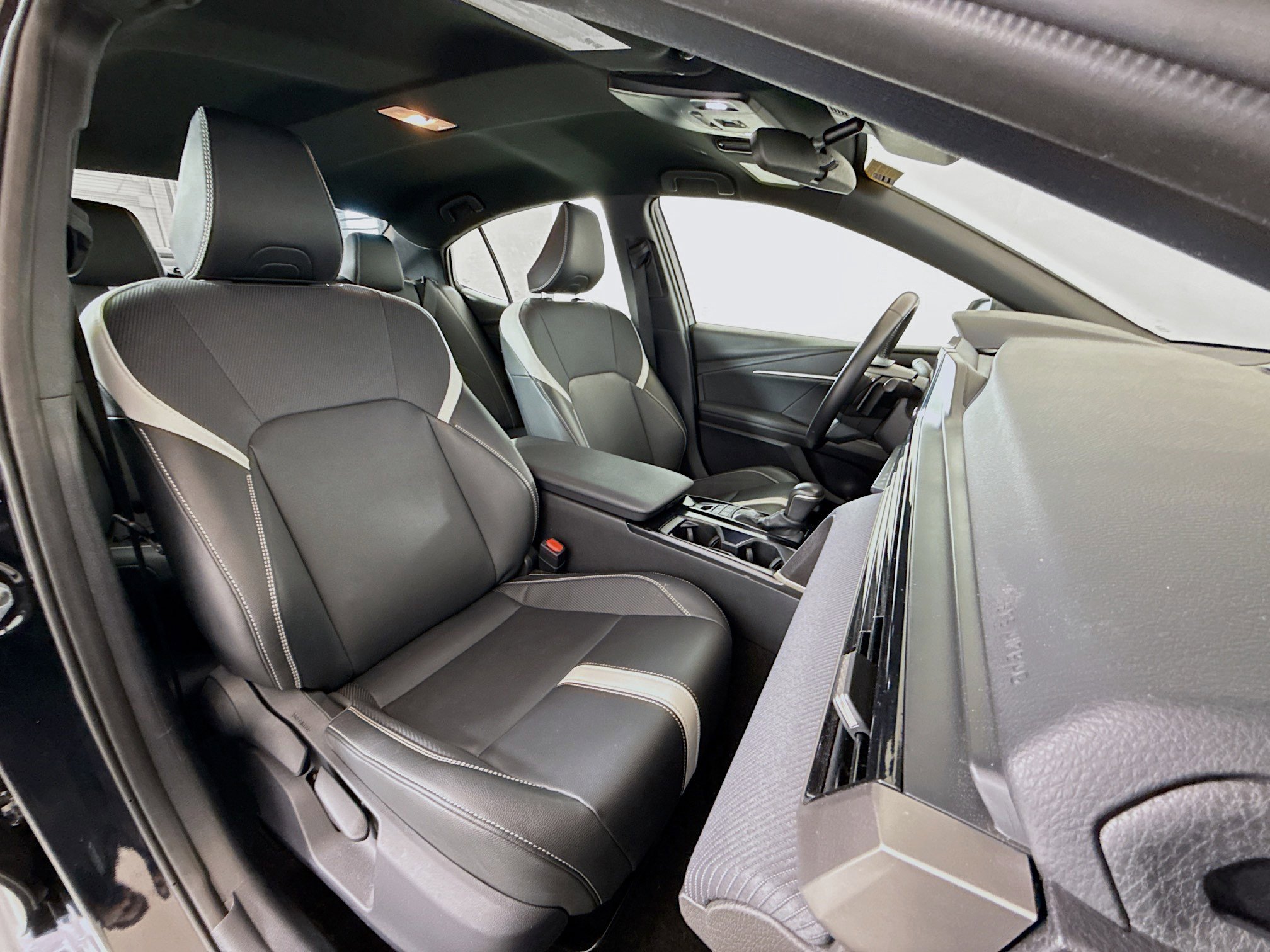 Used 2025 Toyota Camry SE FWD image 24