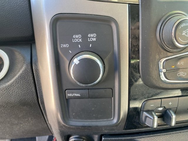 Used 2018 RAM 2500 Laramie w/ Sport Appearance Group image 28